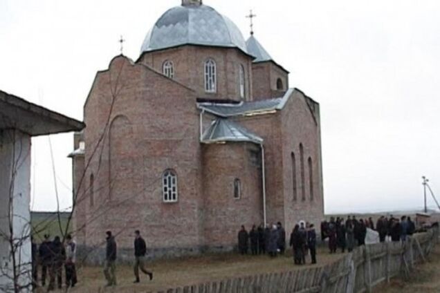 УПЦ МП обвинила 'Правый сектор' в захвате двух храмов на Ривненщине