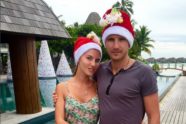 Защитник 'Шахтера' оделся Санта Клаусом на Мальдивах