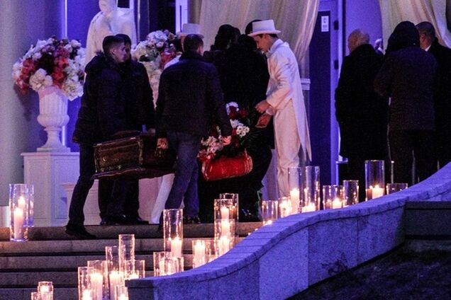 Дочери Тимошенко на свадьбу привезли гроб с подарками: опубликованы фото