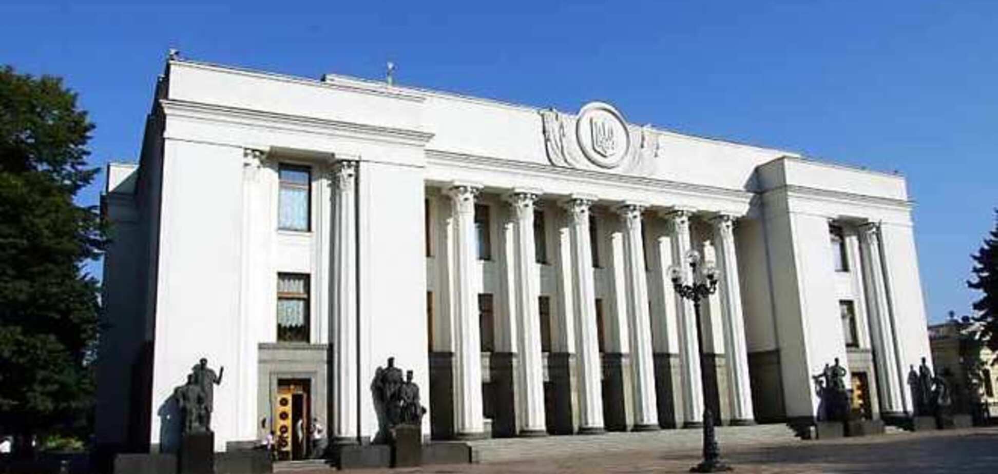 ВР подавляющим большинством разрешила селянам продавать свою продукцию на рынках