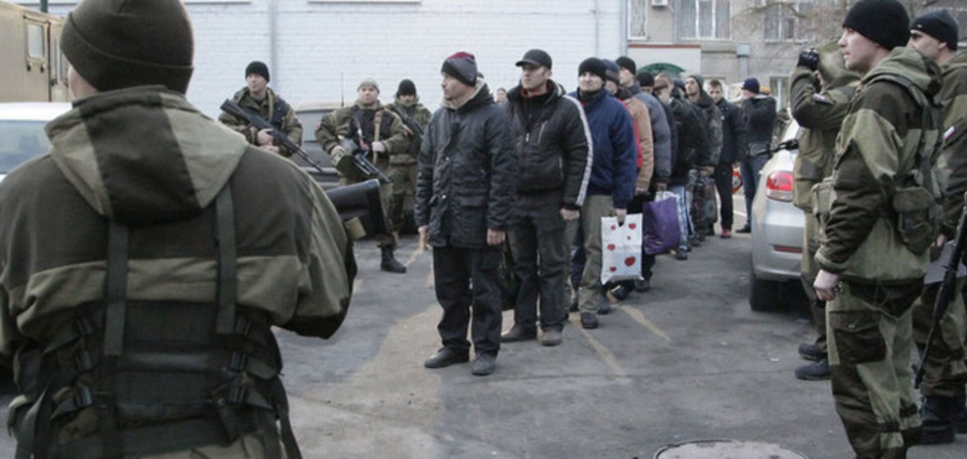 Меркель приветствует обмен пленными на Донбассе