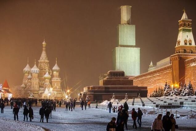 Путин учел опыт Майдана и начал укреплять оборону Кремля