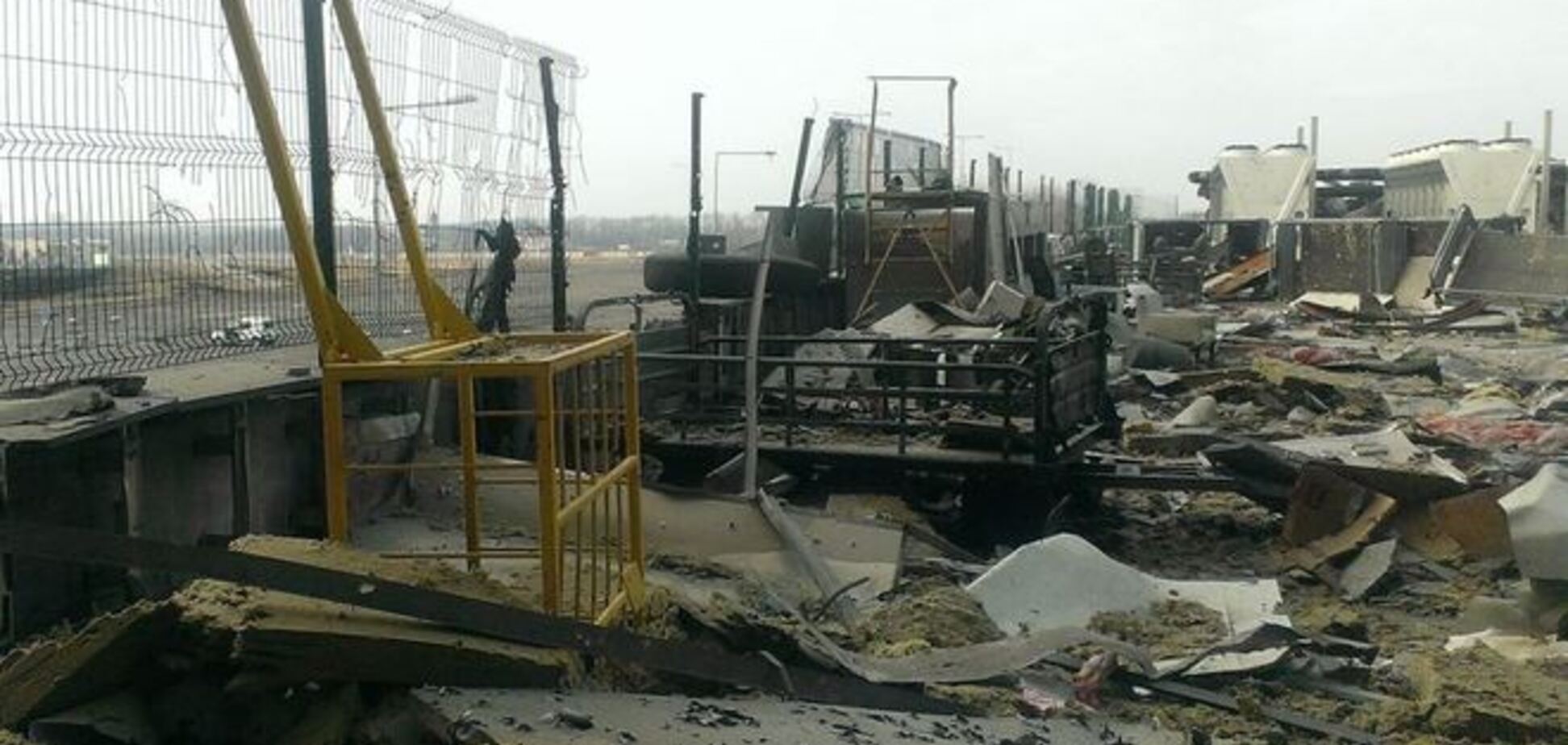 Боевики из гранатометов и минометов атаковали новый терминал донецкого аэропорта