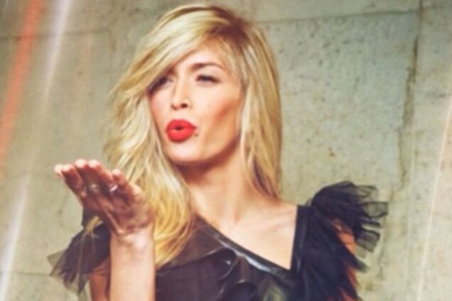 Вера Брежнева устроила жаркие танцы под елкой