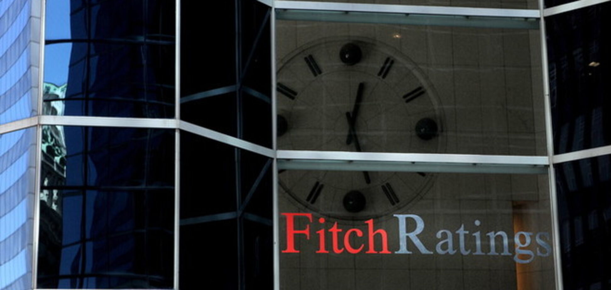 Fitch ухудшило прогноз по рейтингам 20 российских банков