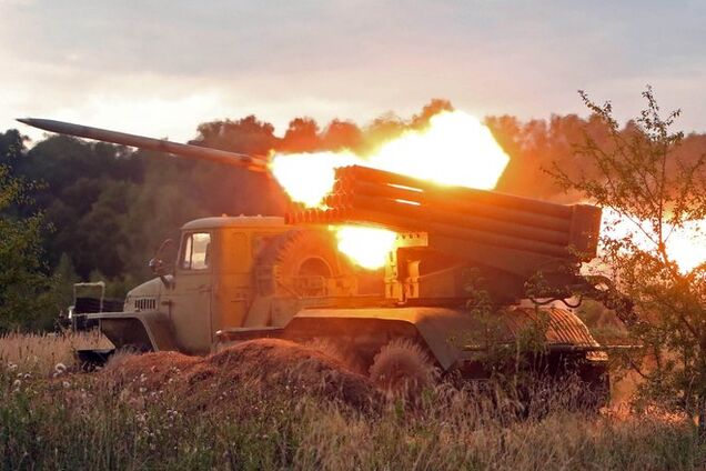 Террористы из 'Града' обстреляли окраины Мариуполя