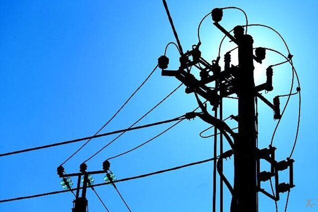 На Одесщине люди взбунтовались из-за отключений света: сотрудник РЭС получил по лицу