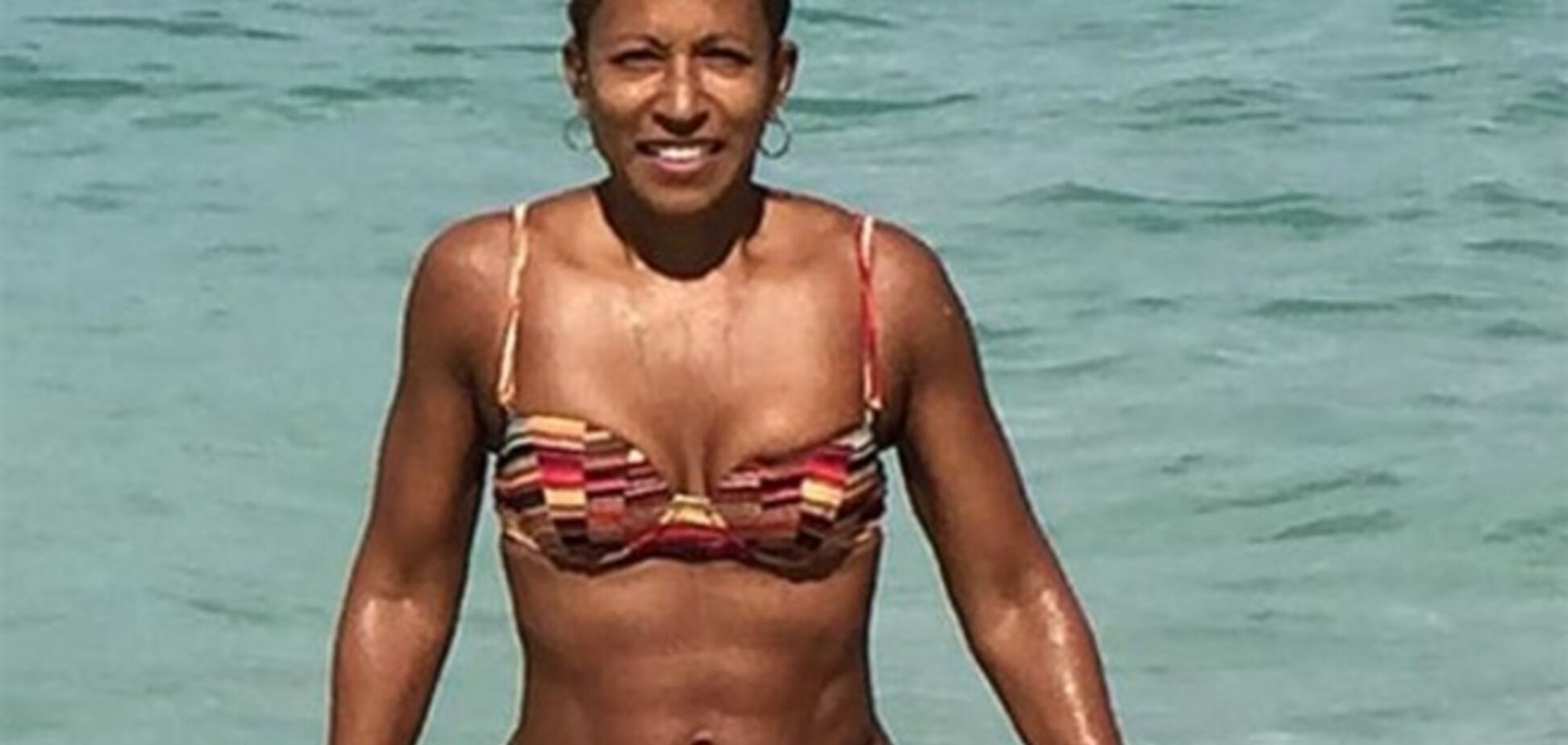 Теща Уилла Смита в 61 год носит бикини