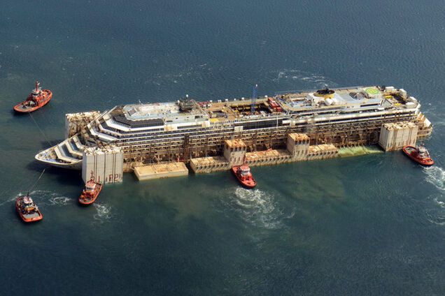В суде показали видео побега капитана с тонущего лайнера Costa Concordia