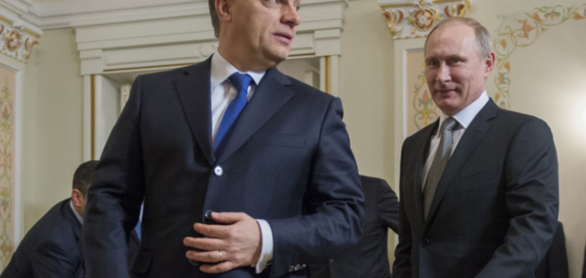 Маккейн: Венгрия ложится в постель к неофашисту Путину