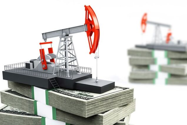 Цены на нефть возобновили падение: участники рынка опасаются переизбытка добычи