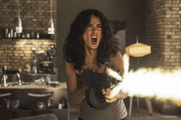 Ого что может Сальма Хайек!