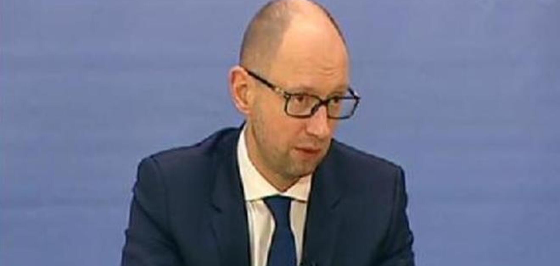 Яценюк отчитался о преодолении коррупции на макроуровне и напомнил о казни коррупционеров в Китае