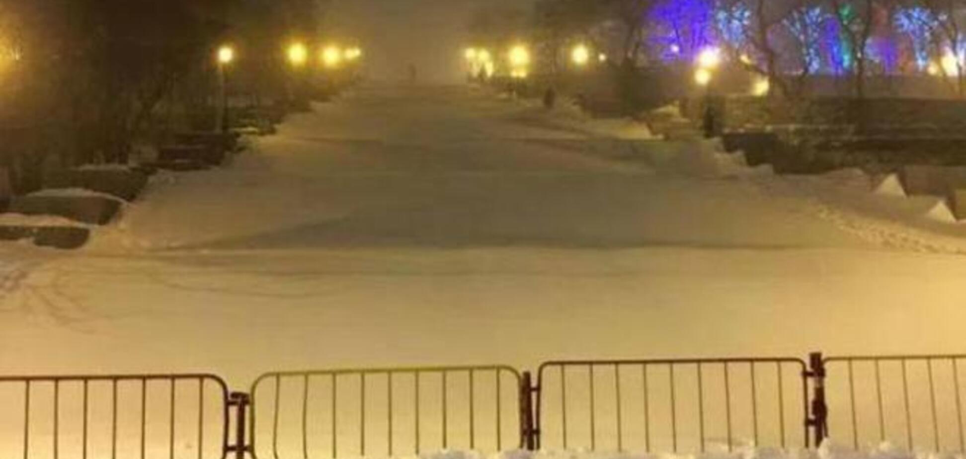 Из-за непогоды в 10 областях Украины обесточены 516 населенных пунктов, перекрыты трассы