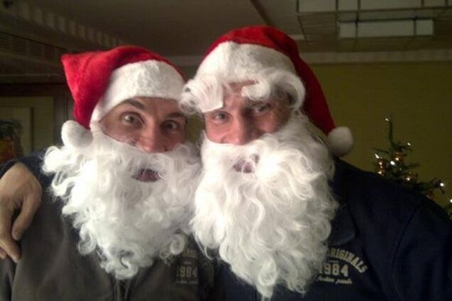 Виталий и Владимир Кличко переоделись в Санта Клаусов