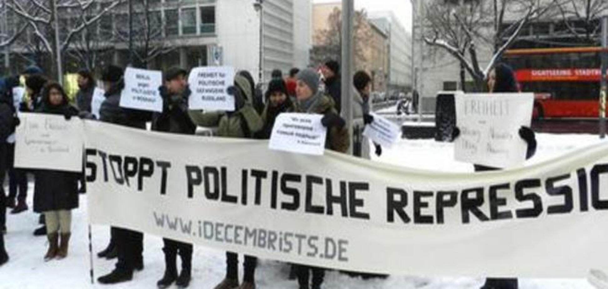 Как сторонники Навального протестовали в Берлине