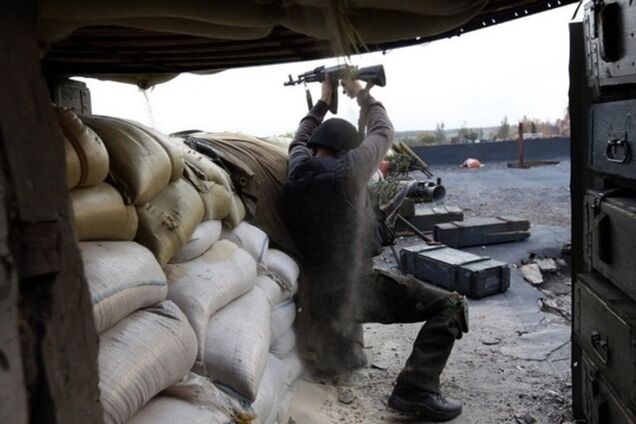 В Песках идет ожесточенный бой: террористы наступают