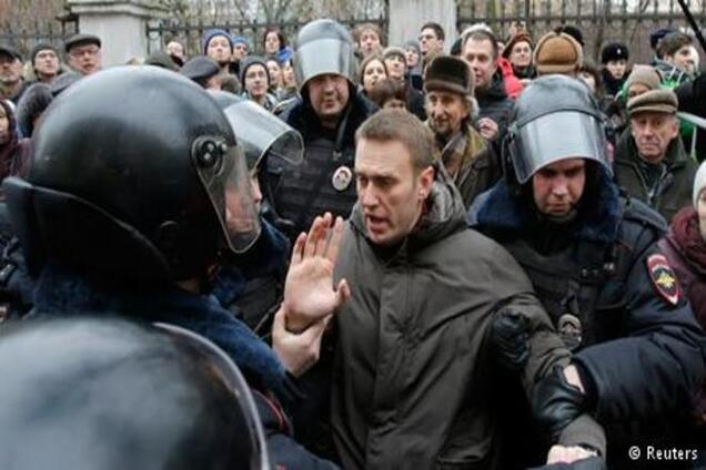 Комментарий: Приговор Навальным как спецоперация с открытым финалом