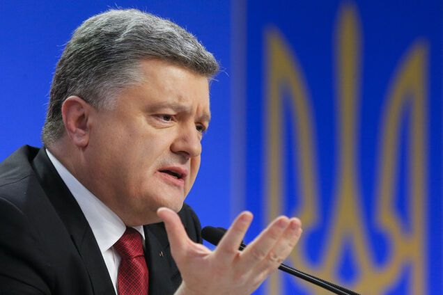 Порошенко подписал законы о снижении соцвзноса и о реформе межбюджетных отношений