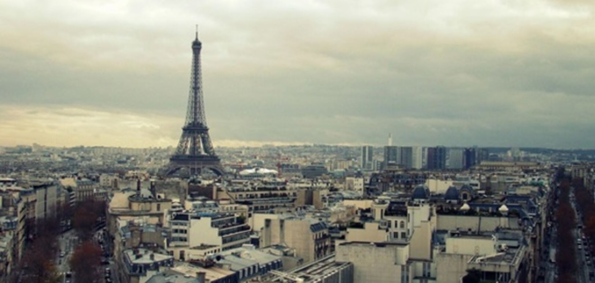 'Сухой' рекорд: Париж весь 2014 год провел без снега