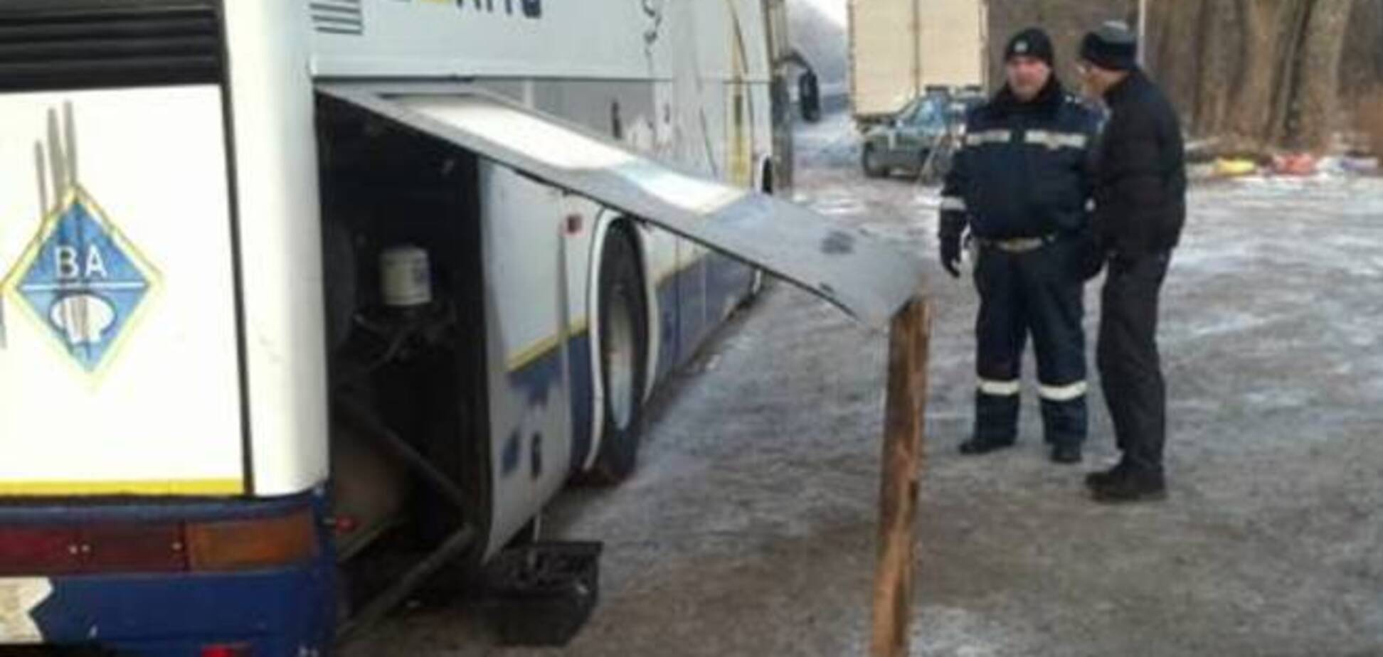 Под Киевом гаишники спасли от мороза 30 россиян из поломанного автобуса