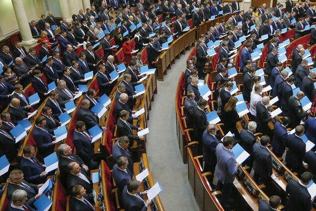 Парубия сватают в вице-спикеры Гройсмана, а Шуфрич мечтает о трех комитетах для осколков ПР