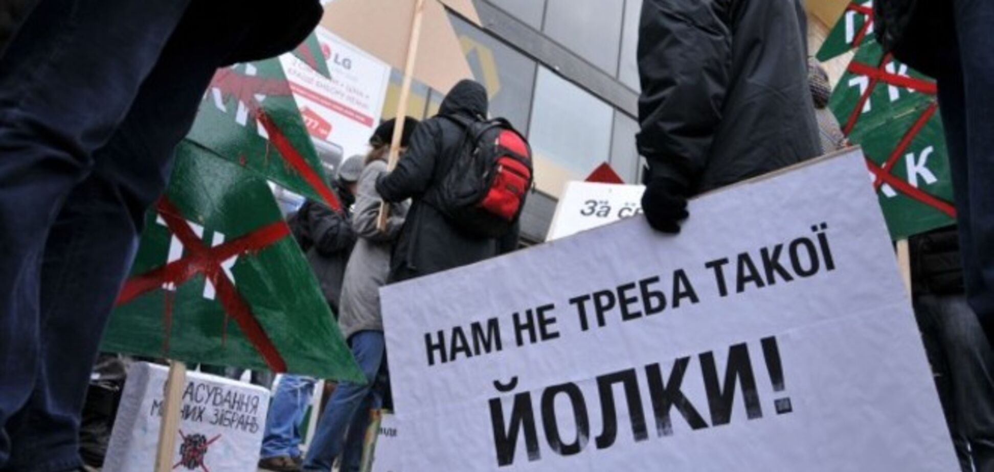 Росія задумала відправити у голодуючий Донбас пару 'йолок'
