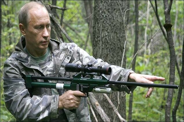 Россия остается в Военном Времени, а Путин - Военный Президент