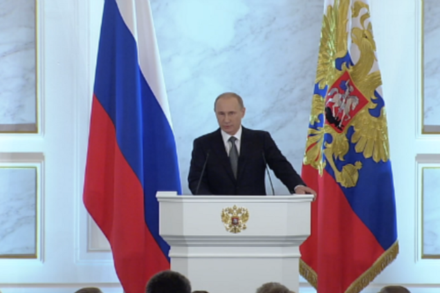 Путин заметил в Чечне 'повстанцев из-за бугра': Россию хотели развалить по югославскому сценарию