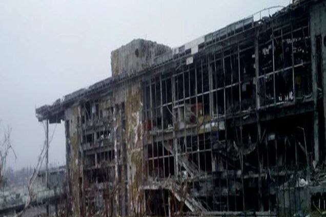За день бойовики 8 разів атакували 'кіборгів' в донецькому аеропорту - штаб АТО