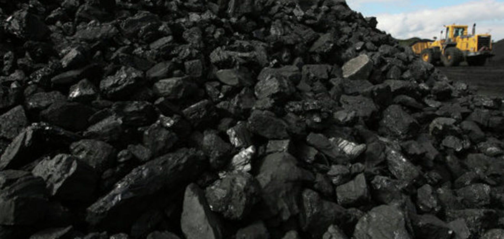 В Кабмине надеются получить уголь из шахт Донбасса через три дня