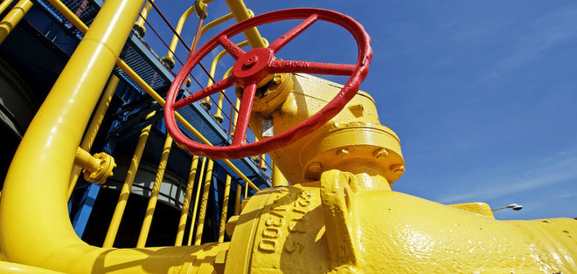 Украина перечислила 'Газпрому' $378 млн предоплаты за голубое топливо