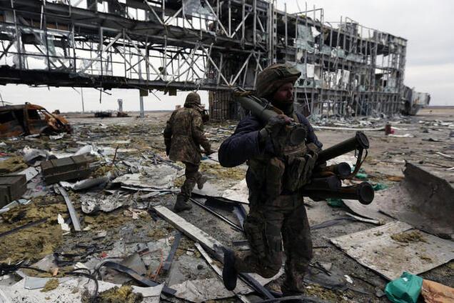 В СНБО рассказали о маневрах 'киборгов': никто донецкий аэропорт не покидал