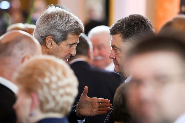 Порошенко и Керри обсудили переговоры в минском формате по Украине