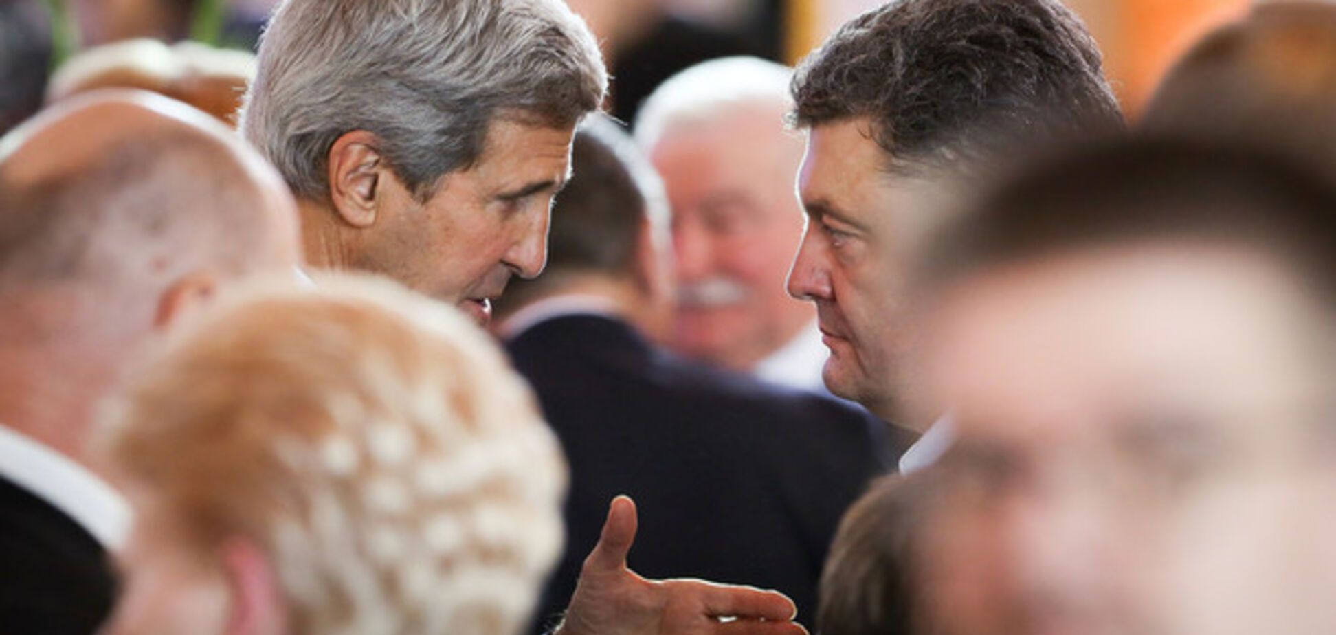 Порошенко и Керри обсудили переговоры в минском формате по Украине