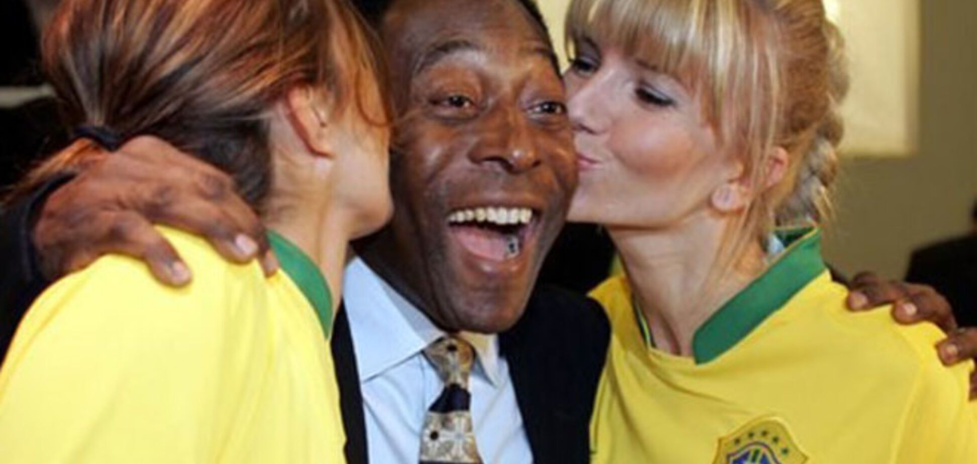 'Король футбола' Пеле подписал беспрецедентный контракт