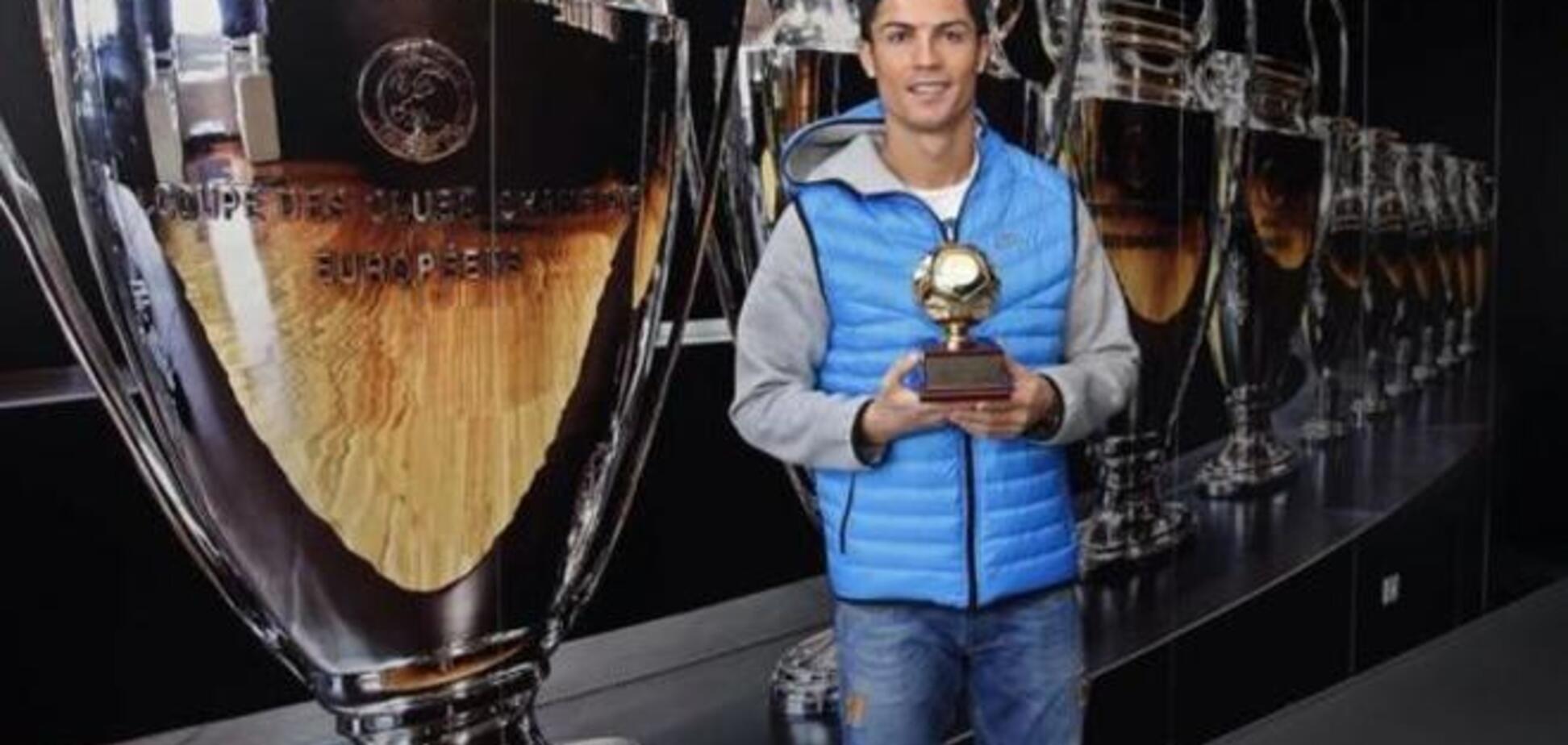 Роналду получил еще один 'Золотой мяч'