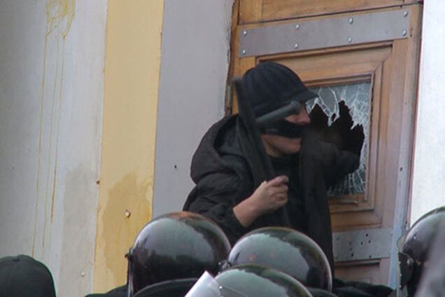 В МВД пообещали найти заказчика 'массового побоища' у здания Винницкой ОГА