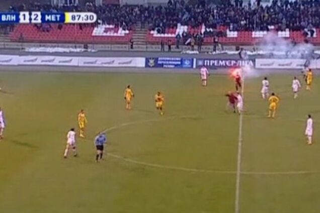 Фанаты пытались избить арбитра матча 'Волынь' - 'Металлист': видео инцидента