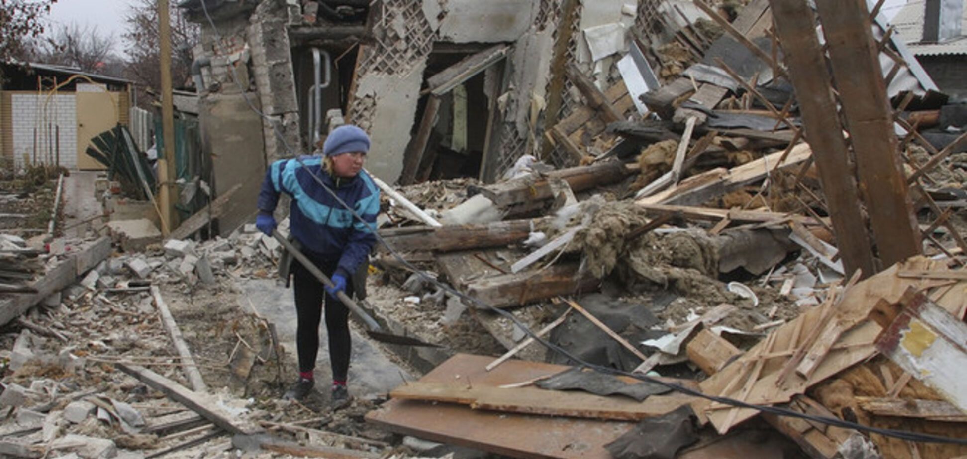 Станица Луганская из-за обстрела террористов осталась без света, газа и воды