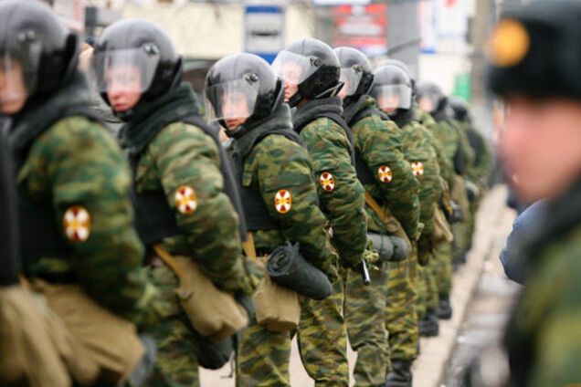 На Донбасс перебрасываются российские контрактники и спецназ ВВ МВД России