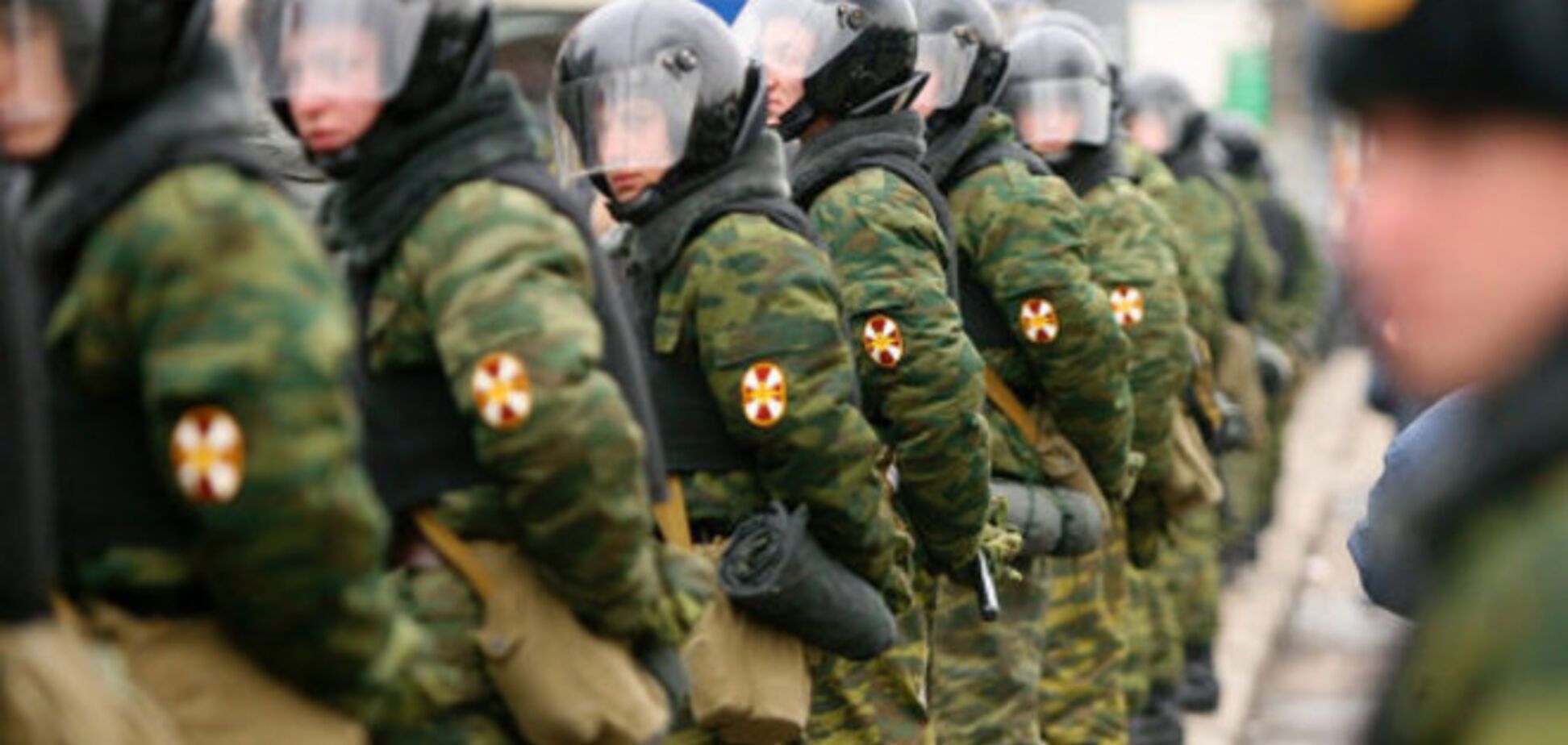На Донбас перекидаються російські контрактники і спецназ ВВ МВС Росії