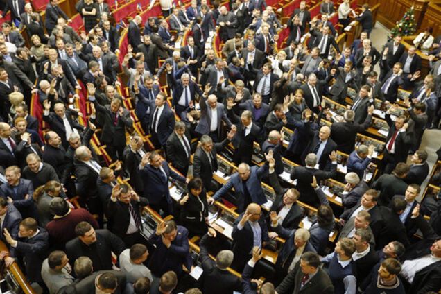 Депутатов, голосовавших за 'диктаторские законы', пустили на руководящие должности в Раде