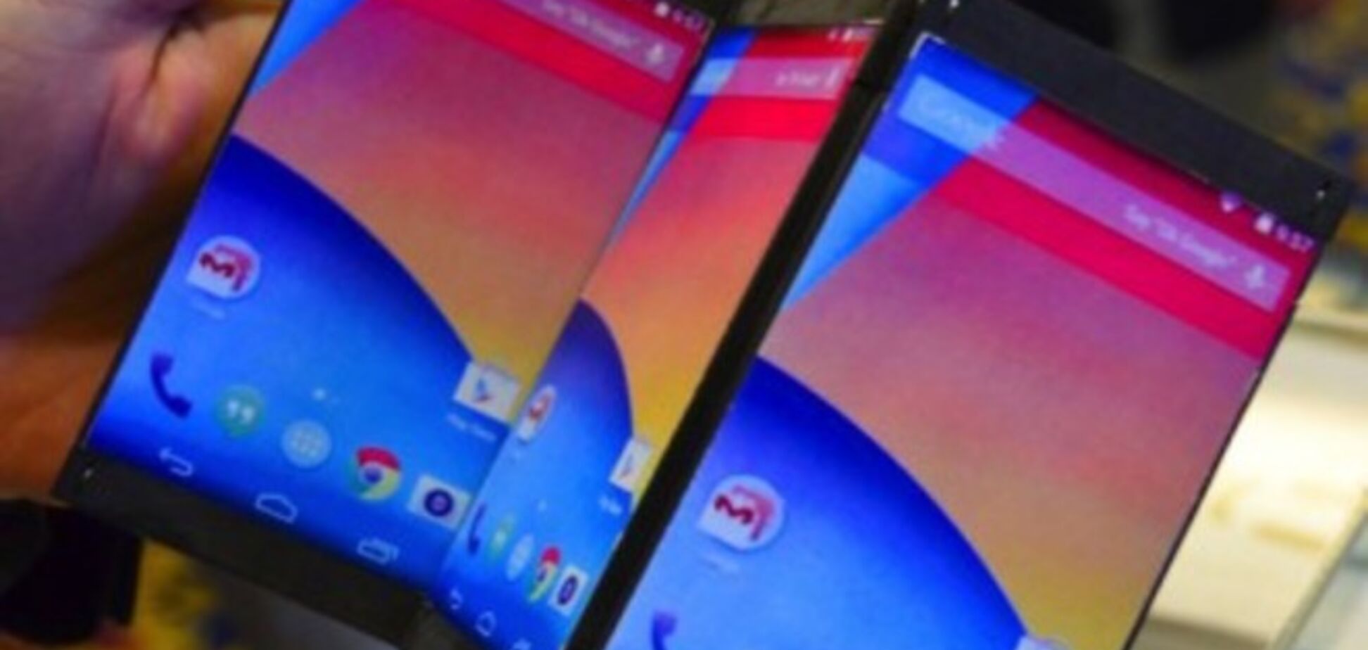 Разработали гаджет, превращающийся в планшет из нескольких смартфонов