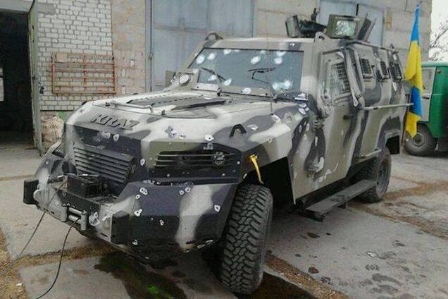 Броневик 'Кугуар' вырвался из засады террористов, выдержав 72 прямых попадания
