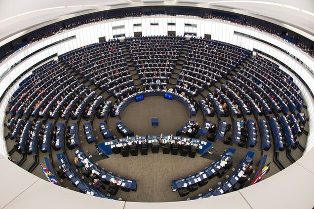 Европарламент поговорит с Украиной об отношениях в условиях войны с Россией