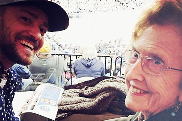 Джастин Тимберлейк пригласил бабушку на баскетбольный матч