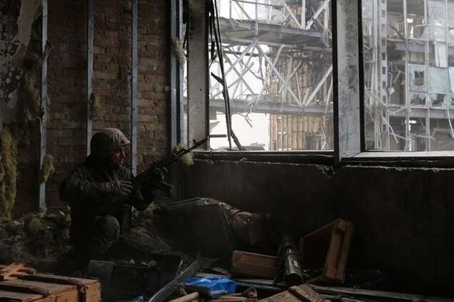 Украинские военные контролируют новый и старый терминалы донецкого аэропорта