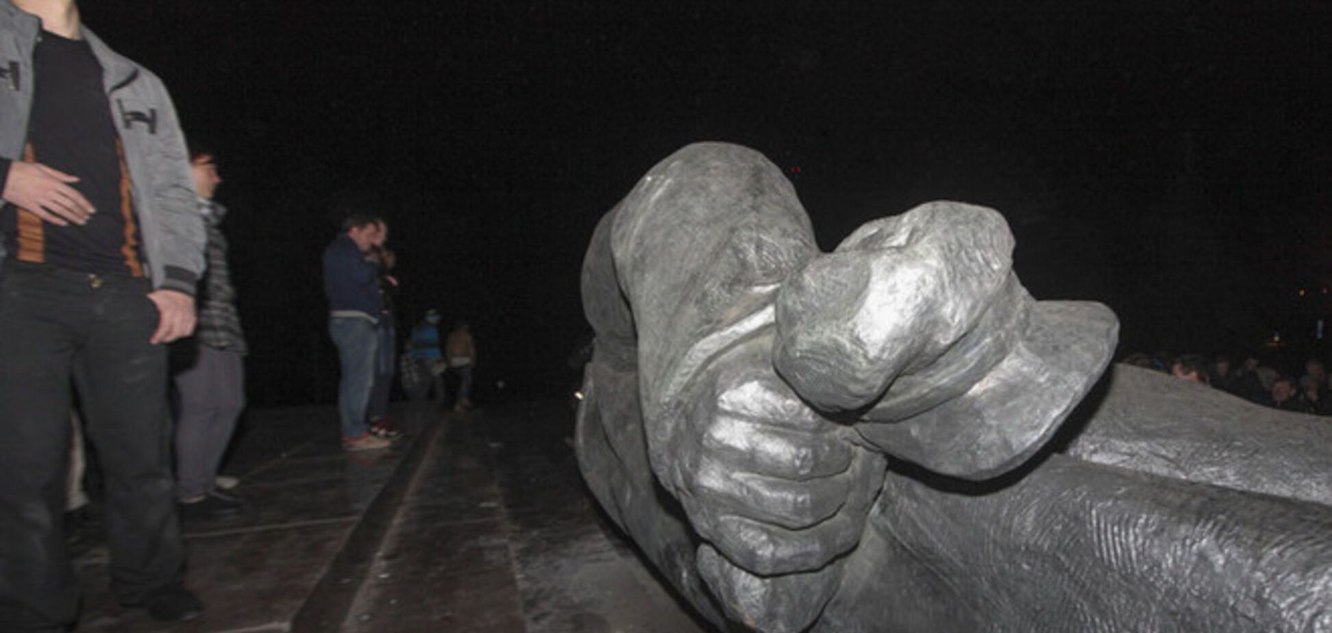 Ленинопад. За год в Украине демонтировали полтысячи памятников