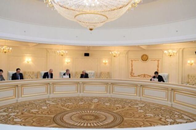 Встреча в Минске 9 декабря: украинская сторона за, террористы - против